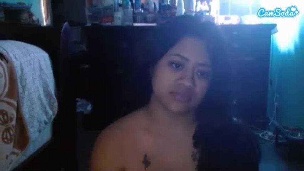 IRL (Julie) who used to strip, have an onlyfans, and cam (DM if you have more)