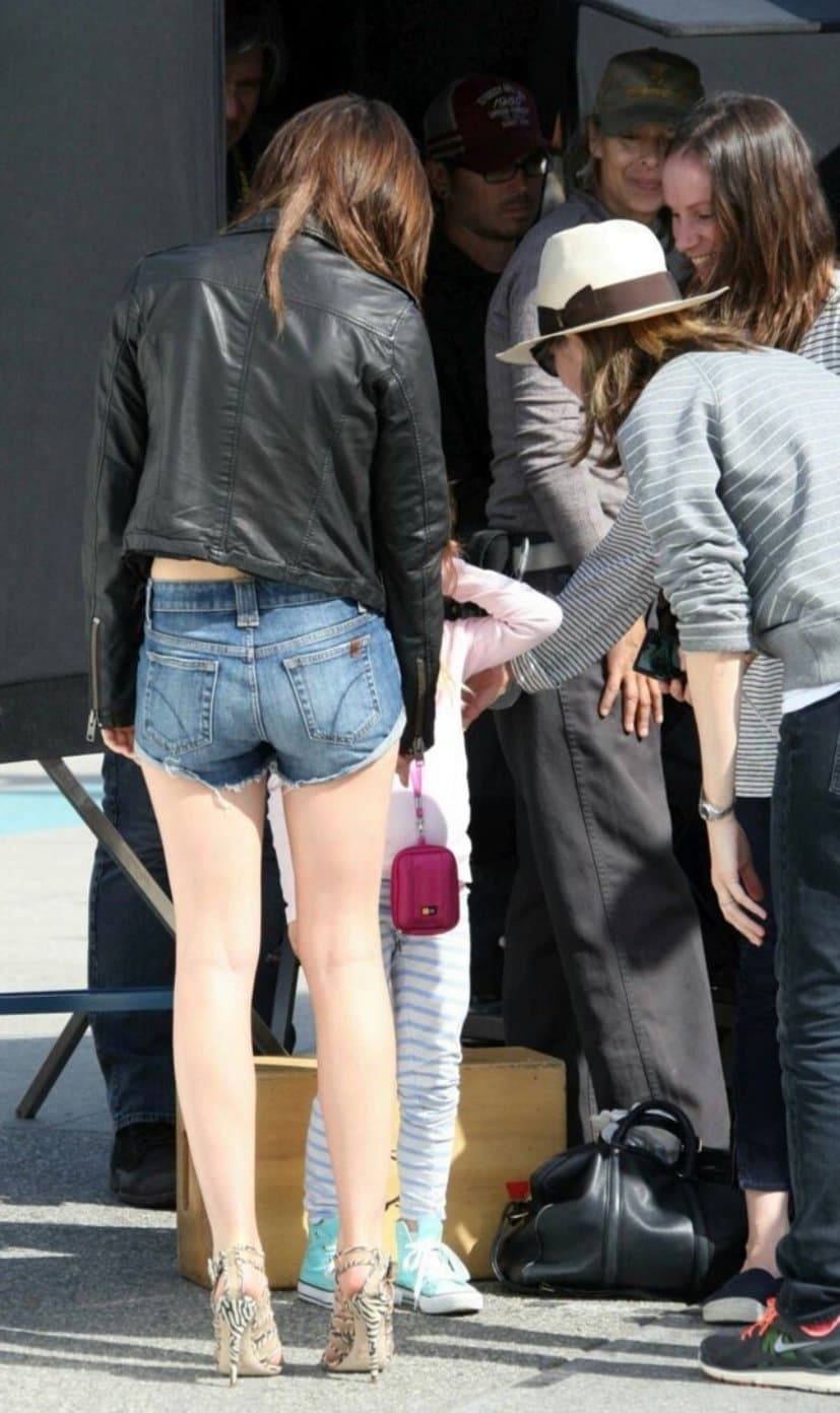 Emma Watson,2.)cum to ass pics, wanna rim her a hole so bad.