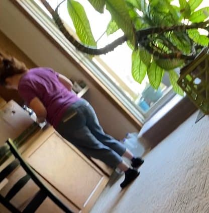 Thick Ass Gilf Helps Her Dad David Move While I Take Creepshots