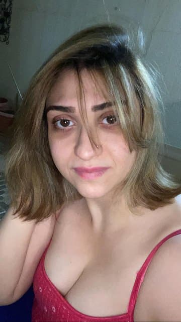 Beautiful and attractive Iraqi wife7771