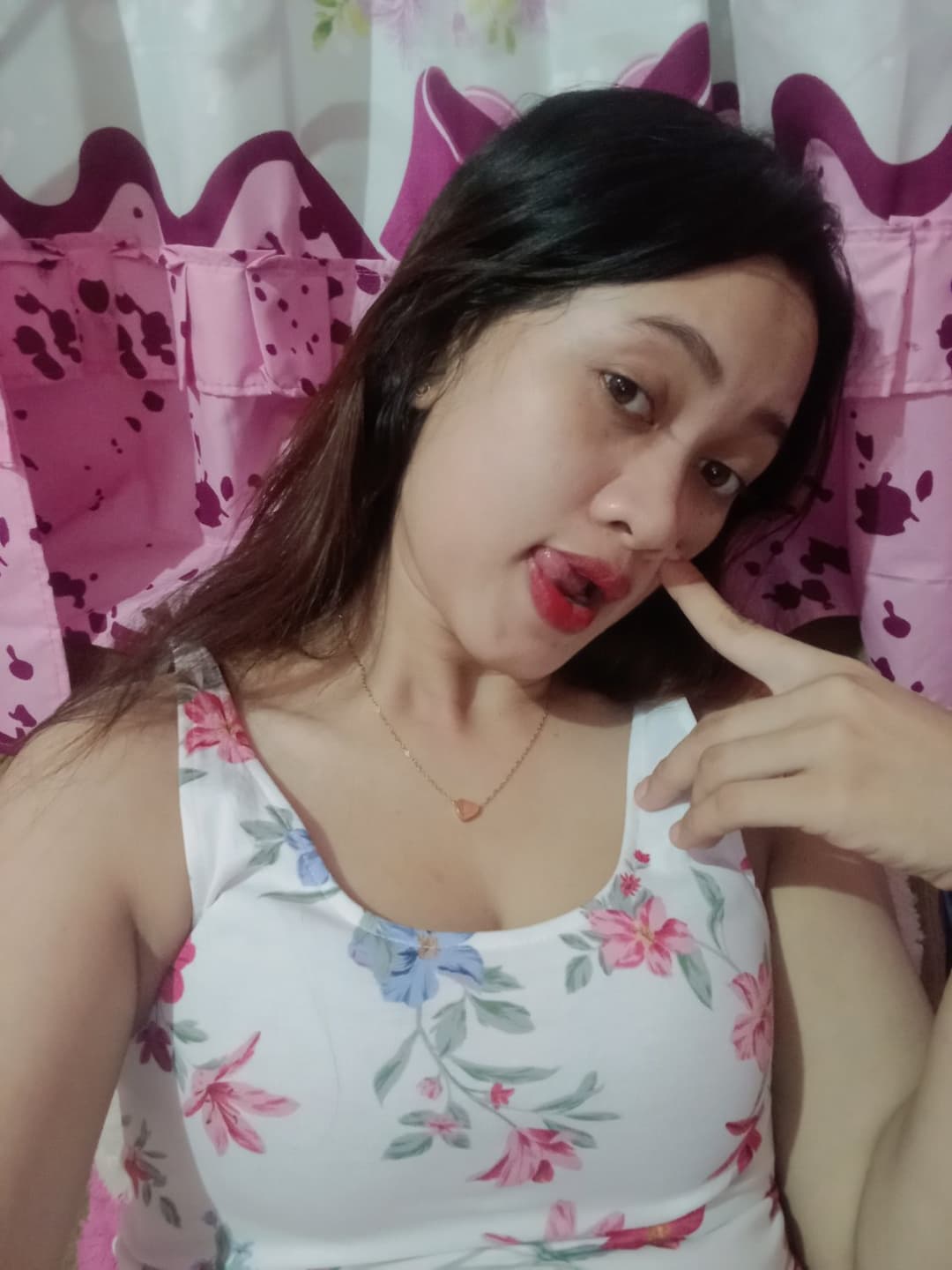 Kiriman DM, suami pengen pamer kemolekan istrinya yang sudah jadi lonte