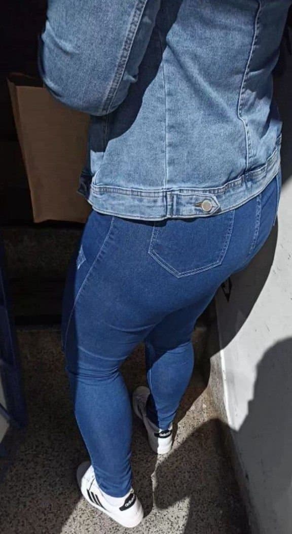 BBW was wearing red panties under her fat ass in jeans, she went up and I ....??