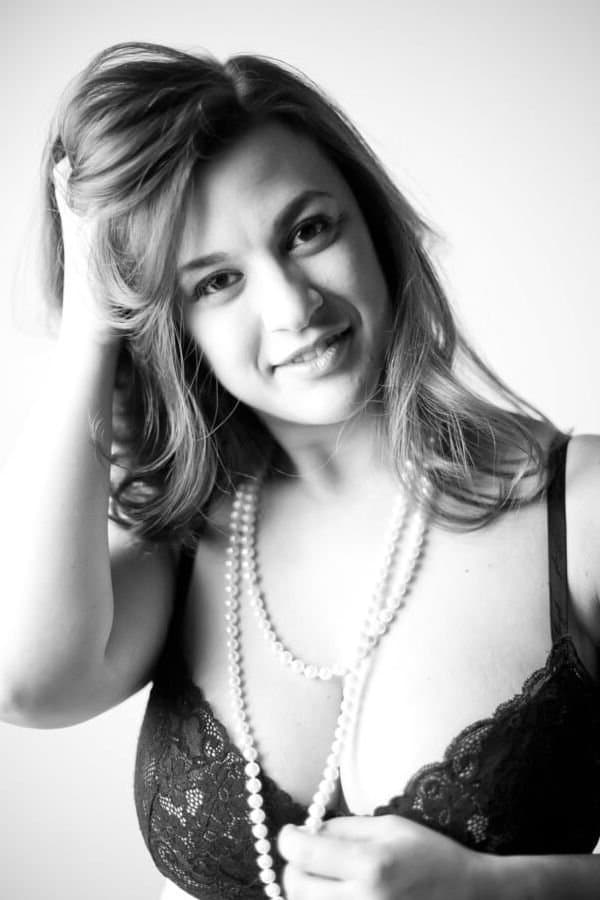 Click to view full size Allison (Teacher) Boudoir