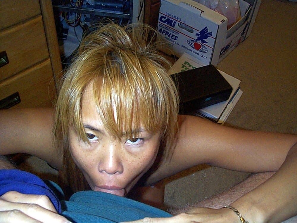 Asian wife was born to be naked for everyone
