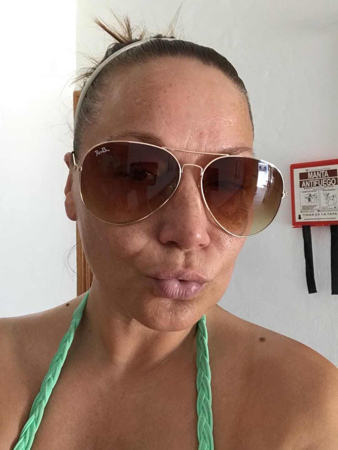 Sexy suggestive Janice