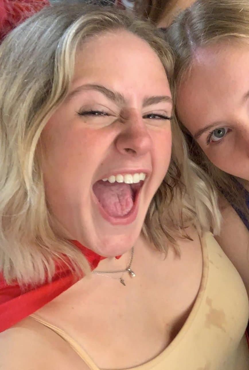 Irl blonde dresses like a superslut and gets spitroasted and used at the party. Comment + dm! AI