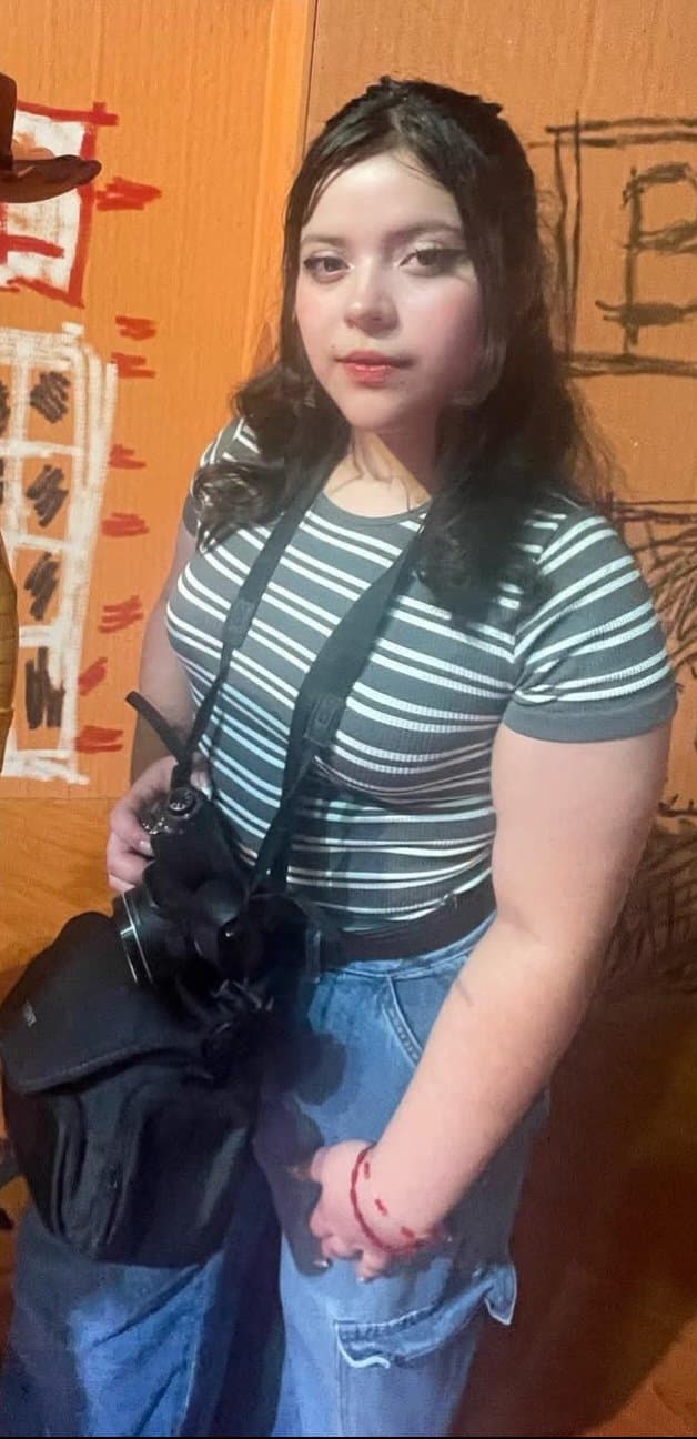 Esta putigorda con poca autoestima lo chupa con unas ganas que sientes te va a sacar la verga???