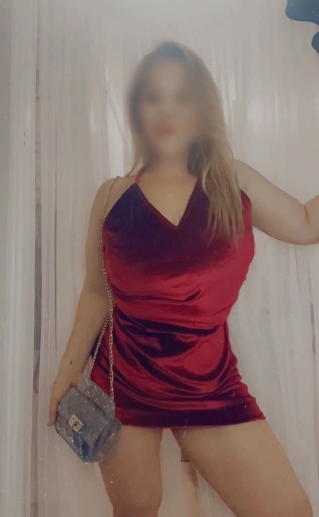 Latina mature mom had these in her camera roll. Go thru your sexy moms , aunts , cousins , sisters