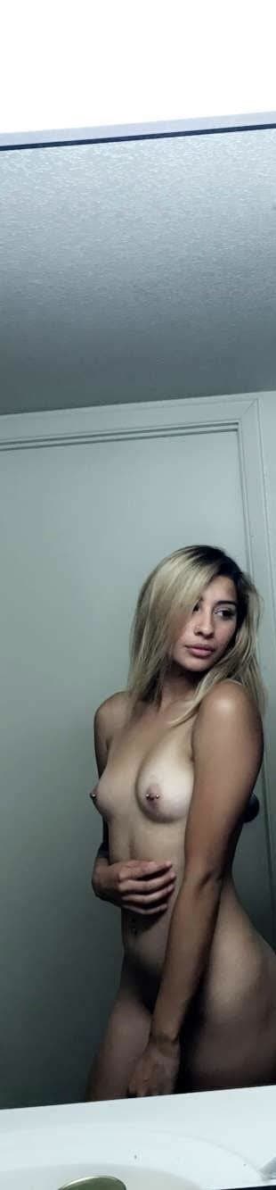 Nicole really got thicker after she had that baby.. you think her baby daddy approves?