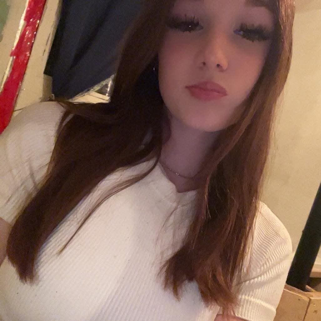 Teen absolute bitch get ripped by monstrous bbc