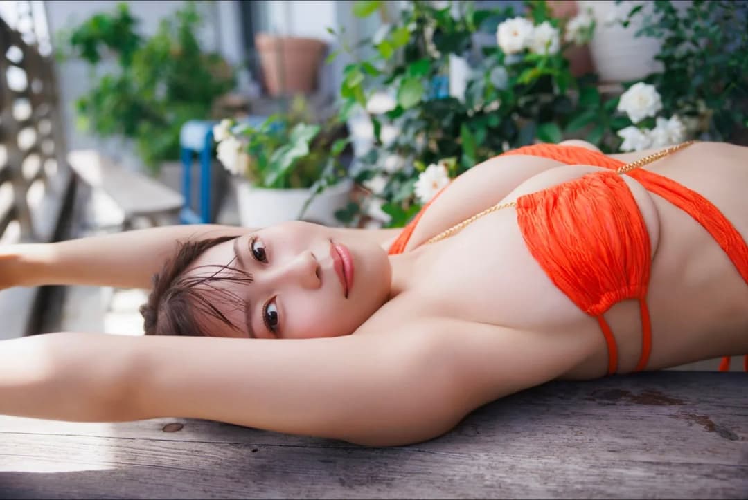 Iori Io - Monthly Girl PHOTOBOOK