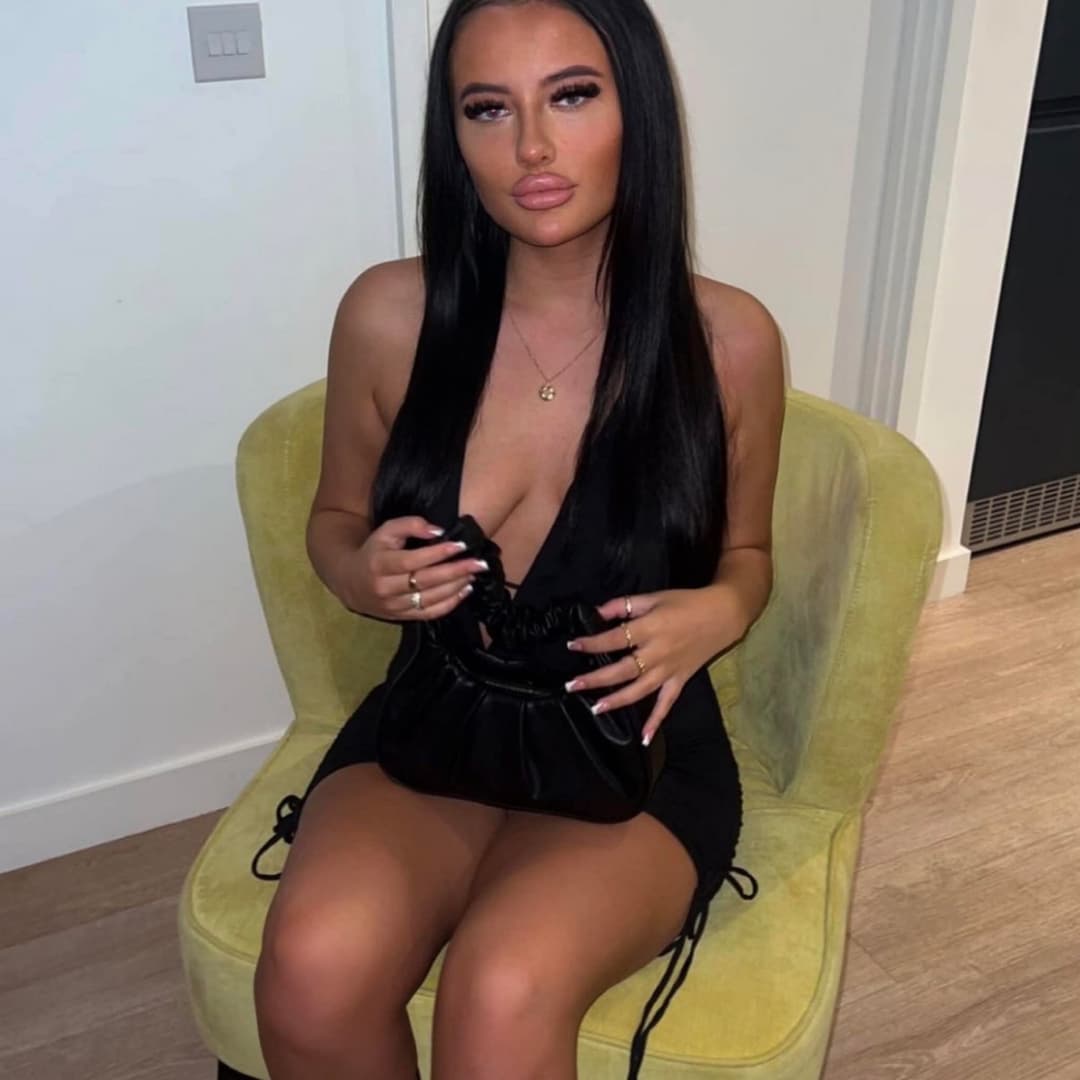 This Chav Chloe told the practitioner, "give me the deluxe ultra suction nut extractor cock lips"