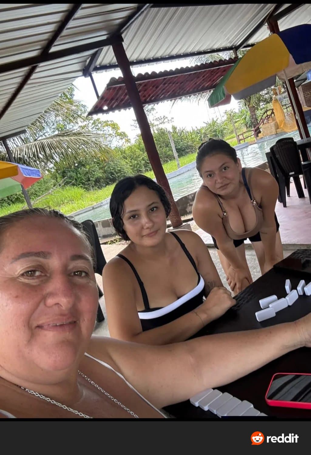 Kriss chachi tetona rica