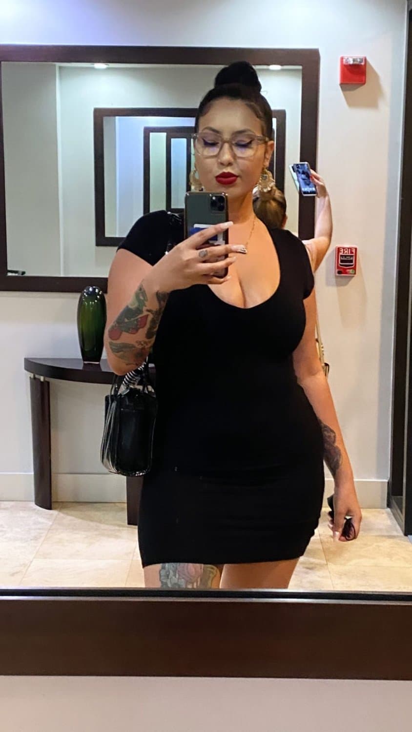 Thick ass latina dee