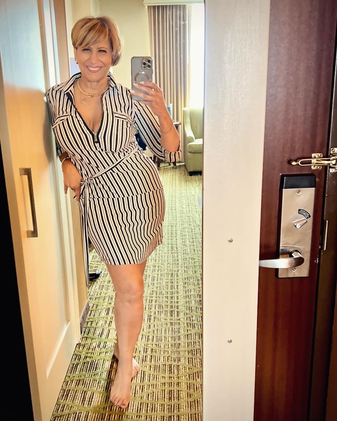 Thick Gilf flight attendant