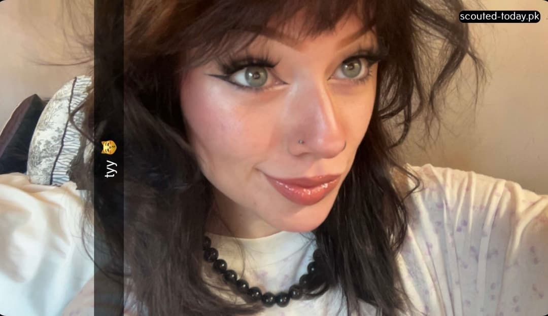 Ambria, hot emo girl leaked, if u want more Dm me