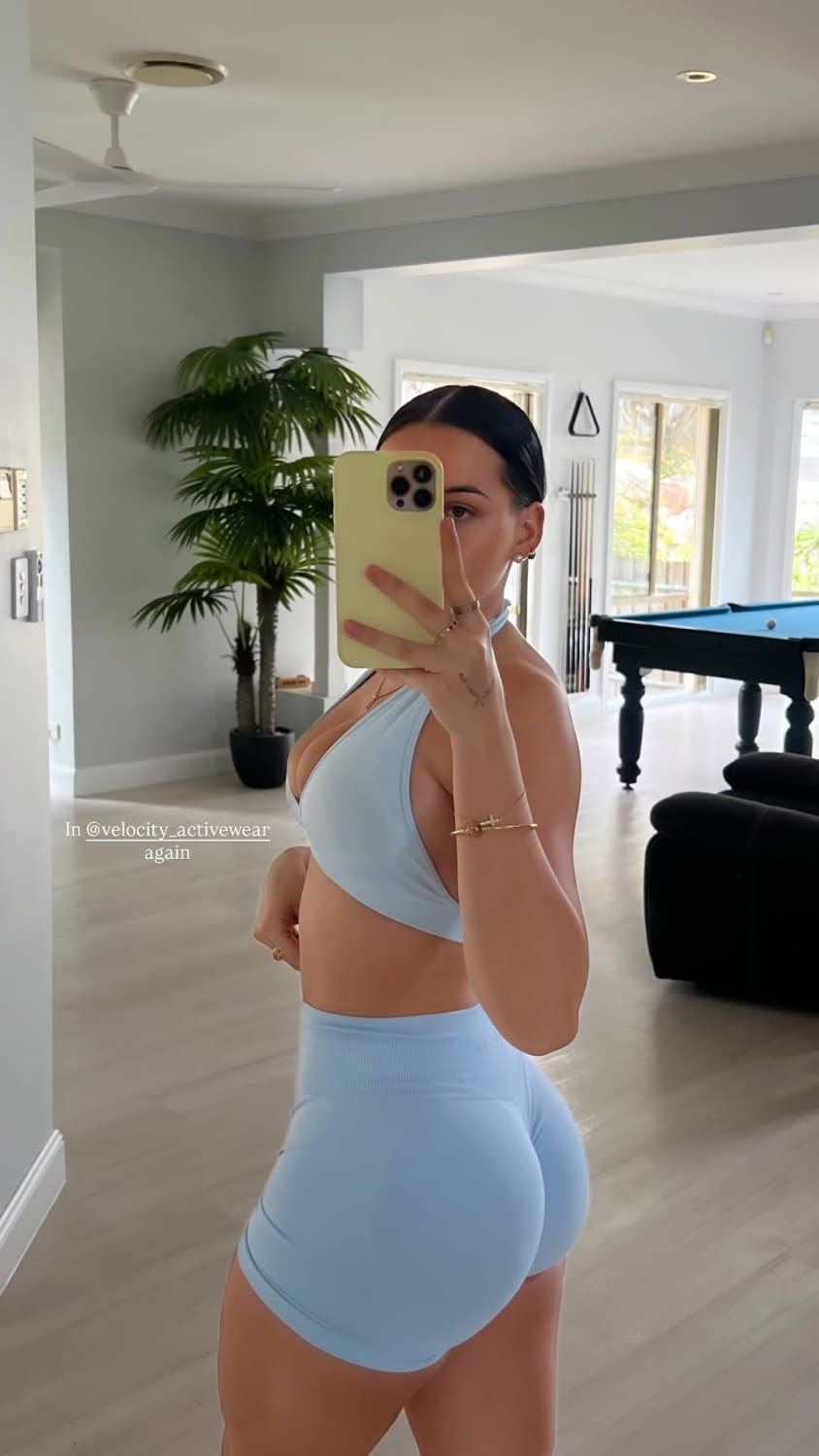 22 yo IRL mom: Hottest IRL gym milf ever! (Part 1) - Please REPOST if you like!