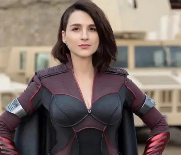 Sexy eyes slutty actress Aya Cash.  That pretty face is made to take your hot load of jizz