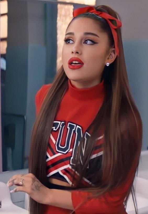 Ariana Grande is my favourite and only porn ??