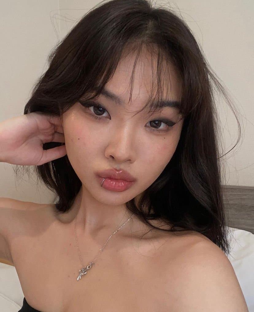 asian abg slut rides clear dildo (r)