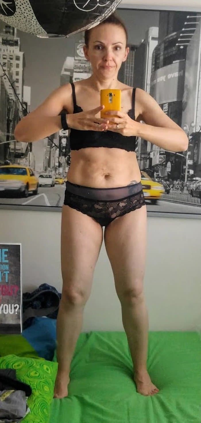 Monika, 49yo, present some erotic Sets of lingerie