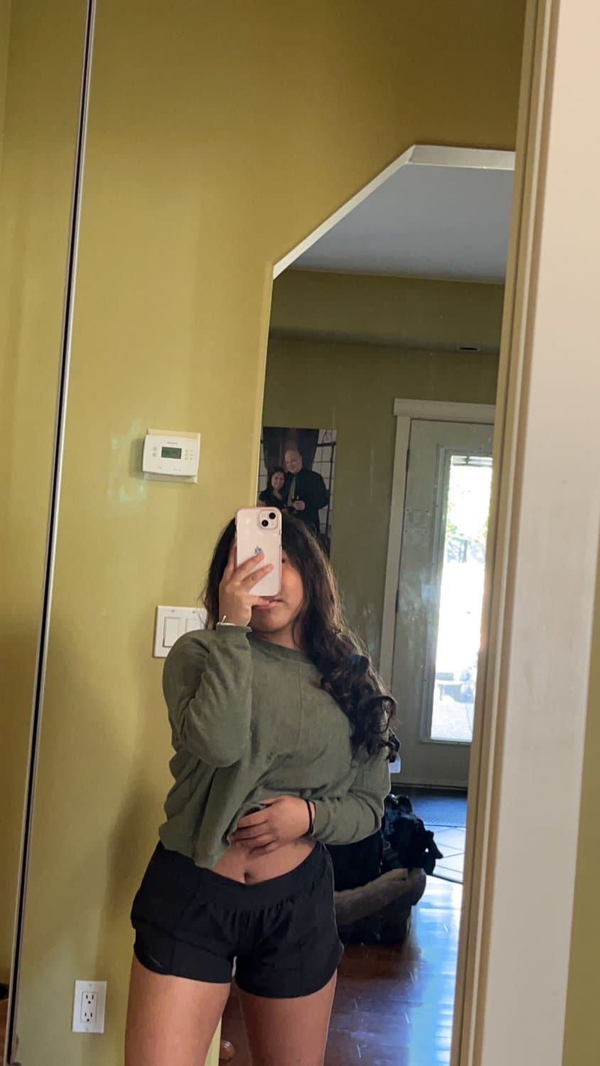 Monique 19 Dm my telegram @Brad_williams to get your girl shown or to see more.