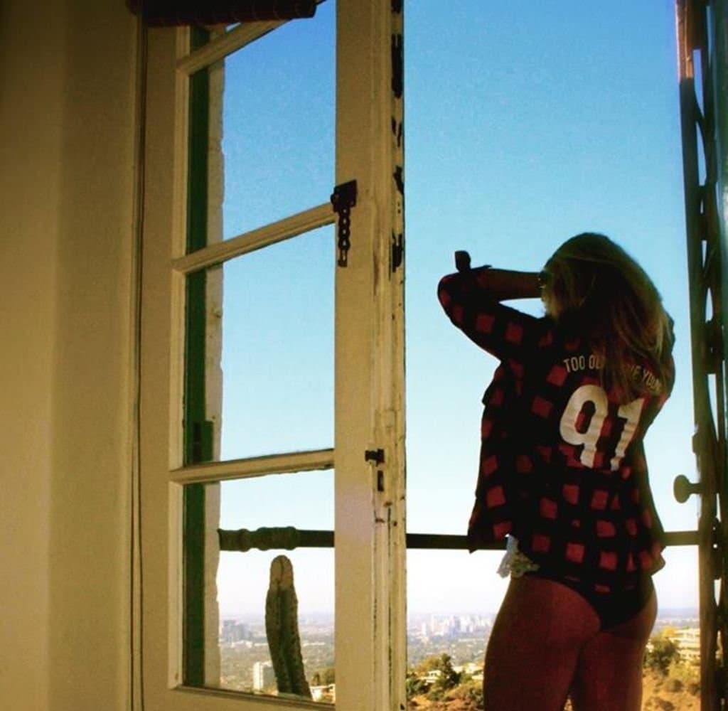 Lara gut Swiss cum slut