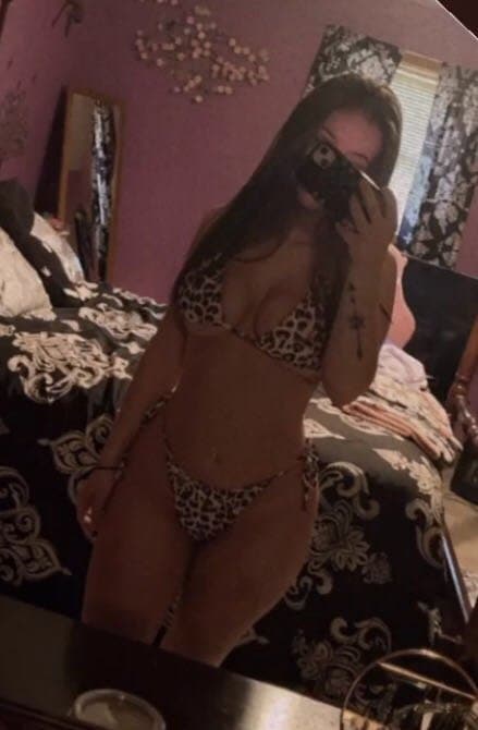 Hottest girl i know, dm me anytime