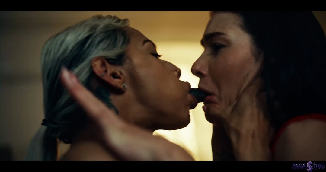 2 of my Fav Squirting Euro girls get Parasited.