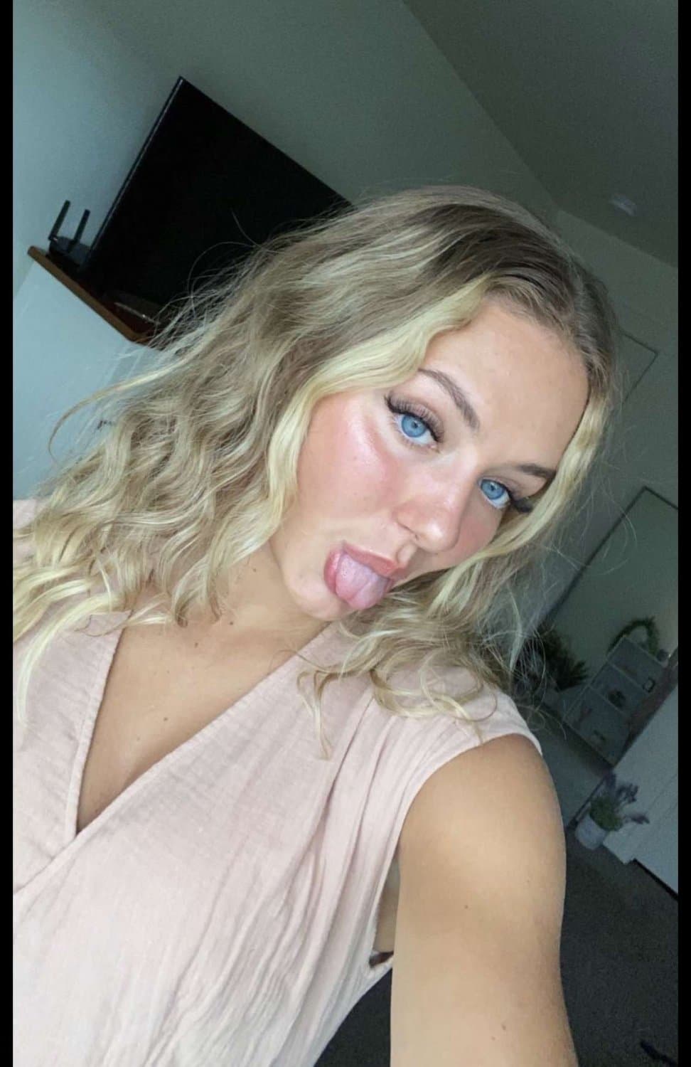 Saige and Taylor get cock