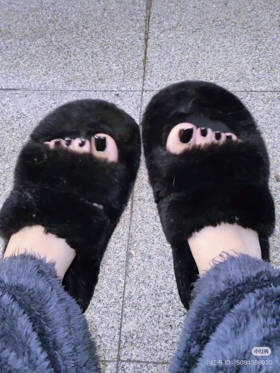 I Pay Chinese Student for showing her sexy feet