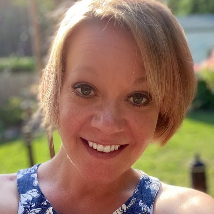 Musician Julie & wholesome Melissa stripped naked at a bar contest circa early 2000’s