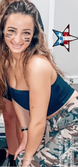 jerk to this gorgeous dicksucker Nicole she needs covered