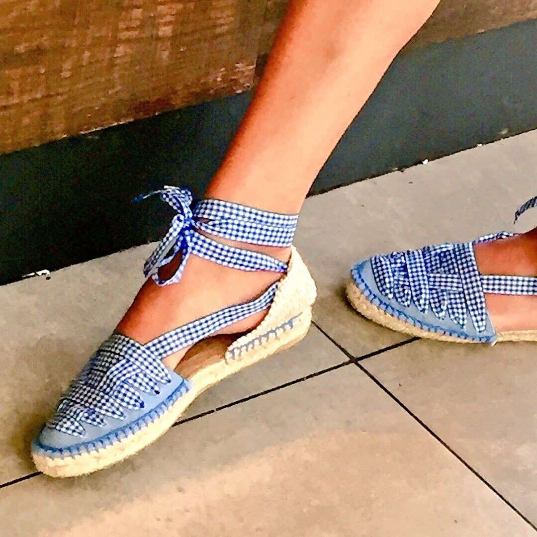 Hot Arches of Turkish Flight Attendant