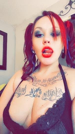 Bisexual Dahlia From Phoenix Loves To Party