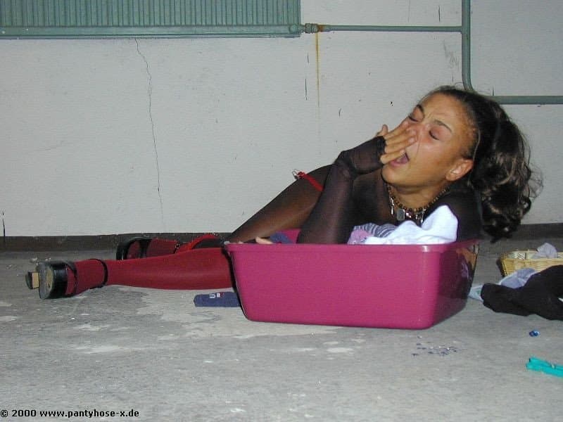 Click to view full size German Pantyhose Teen Vicki Wasche