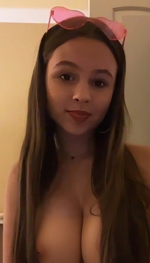 Click to view full size Young Teen Cheerleader Lets Older Men Creampie Her Tight Pussy ???