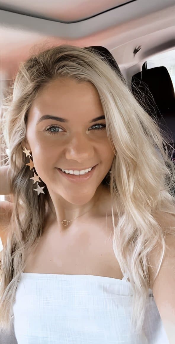 White bop with a nose built for sniffing stinky thug ass