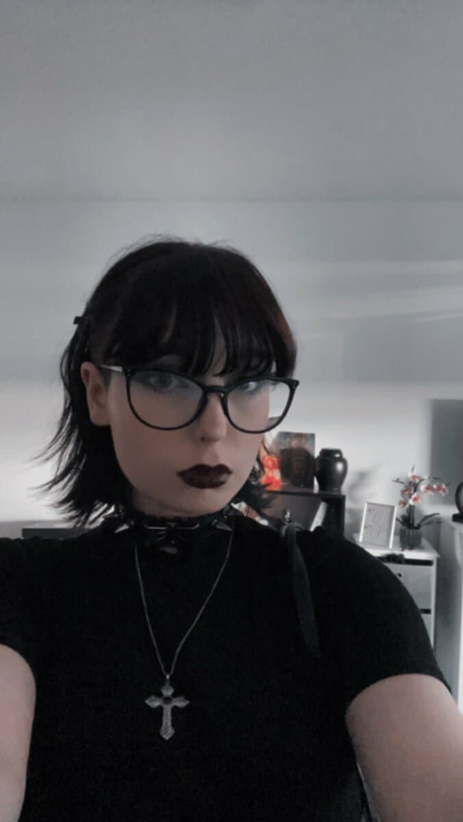 Hot hungarian webslut Lilla