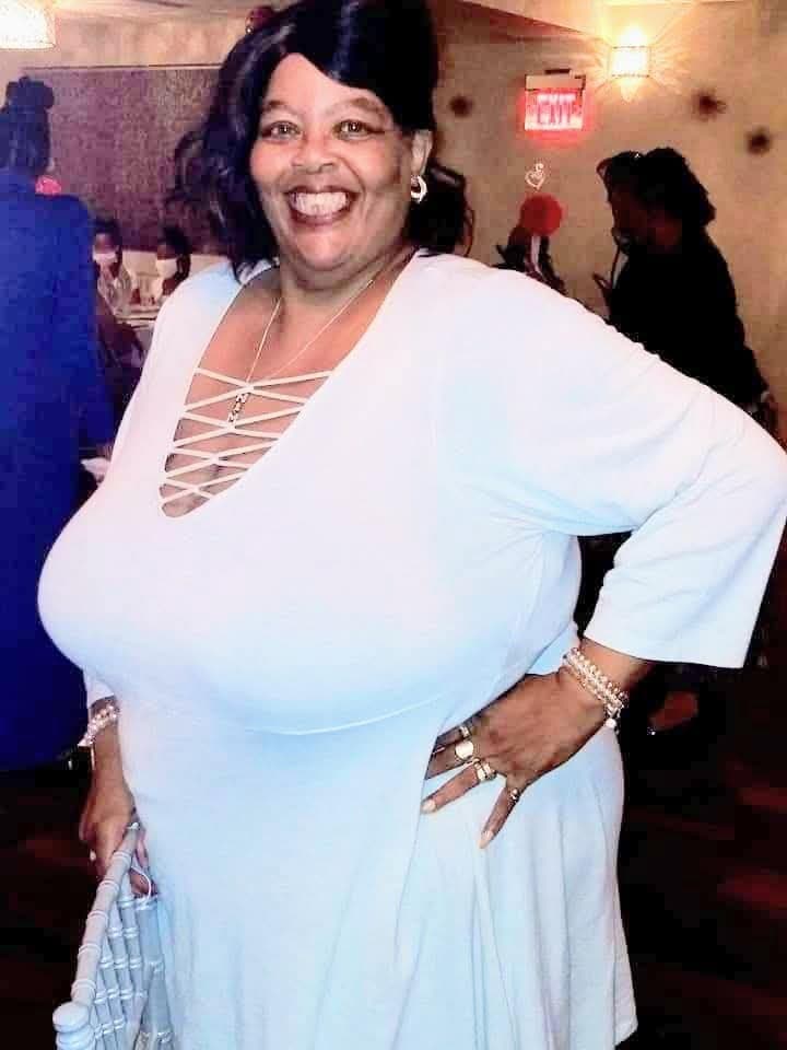 Something About Big Saggy Titty Grannies That Drive Me Crazy. & She Got Em I Would Not Pull Out 79