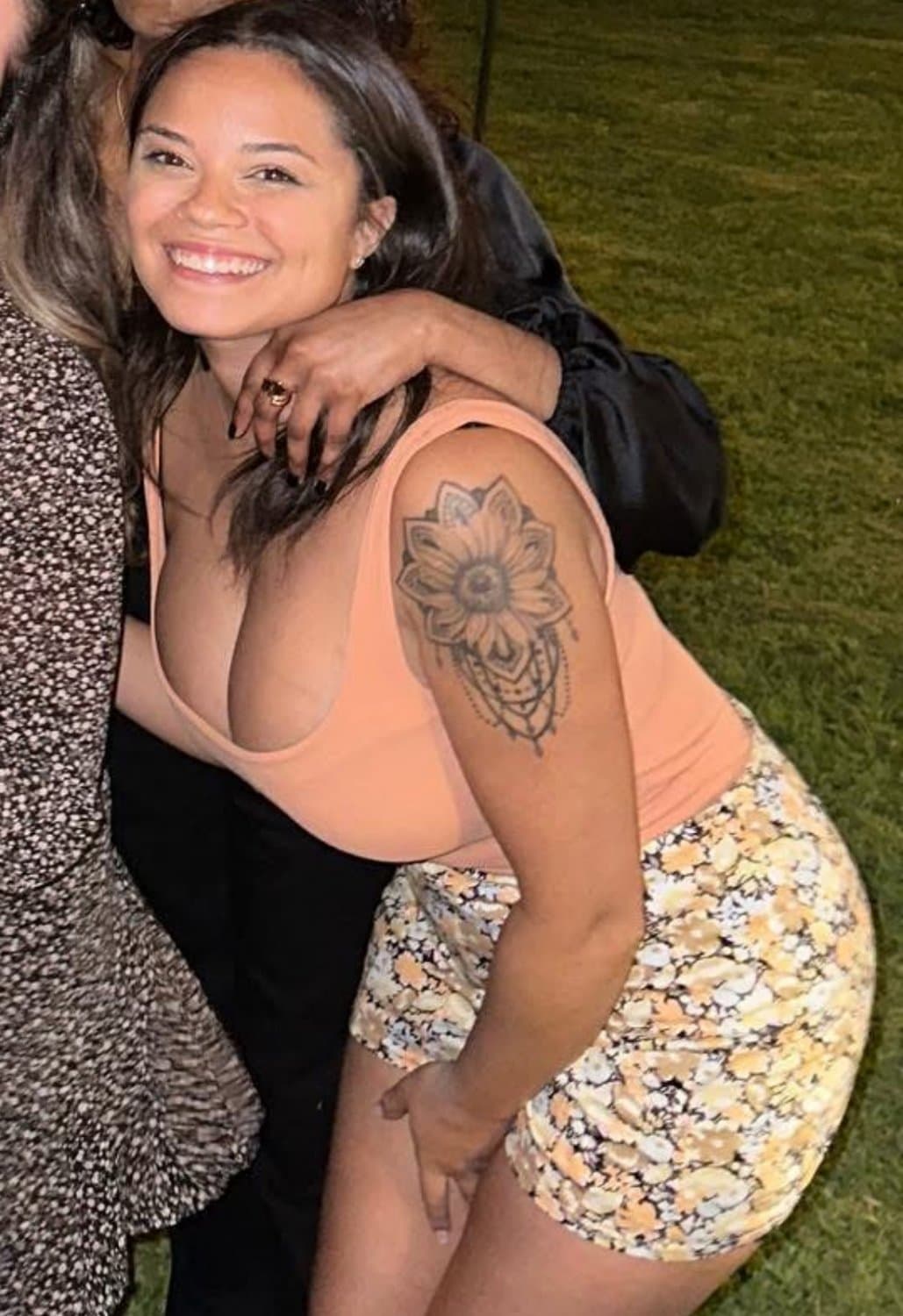 Drunk nigga wears so much easy access clothing. Busty black bitch it’s begging for a bwc gan?