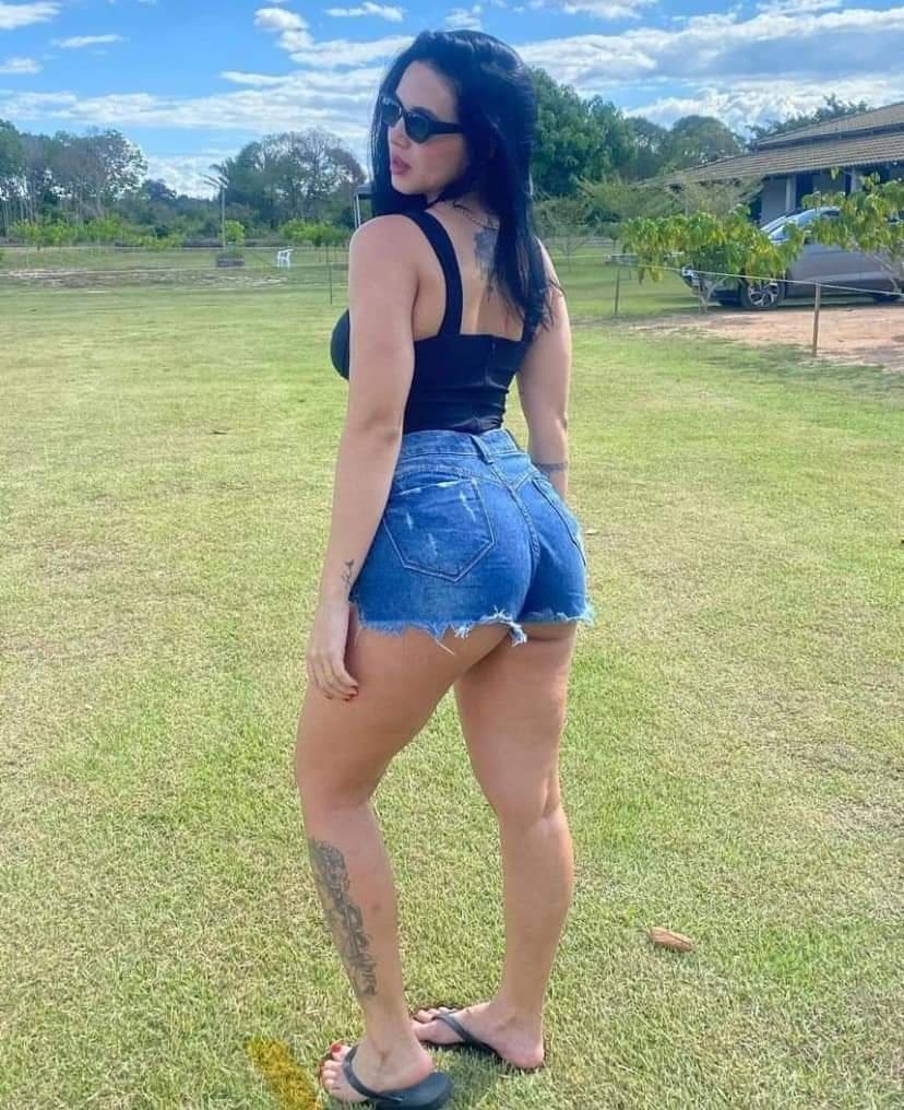 Pack muy rico de pura mami con buen culo??