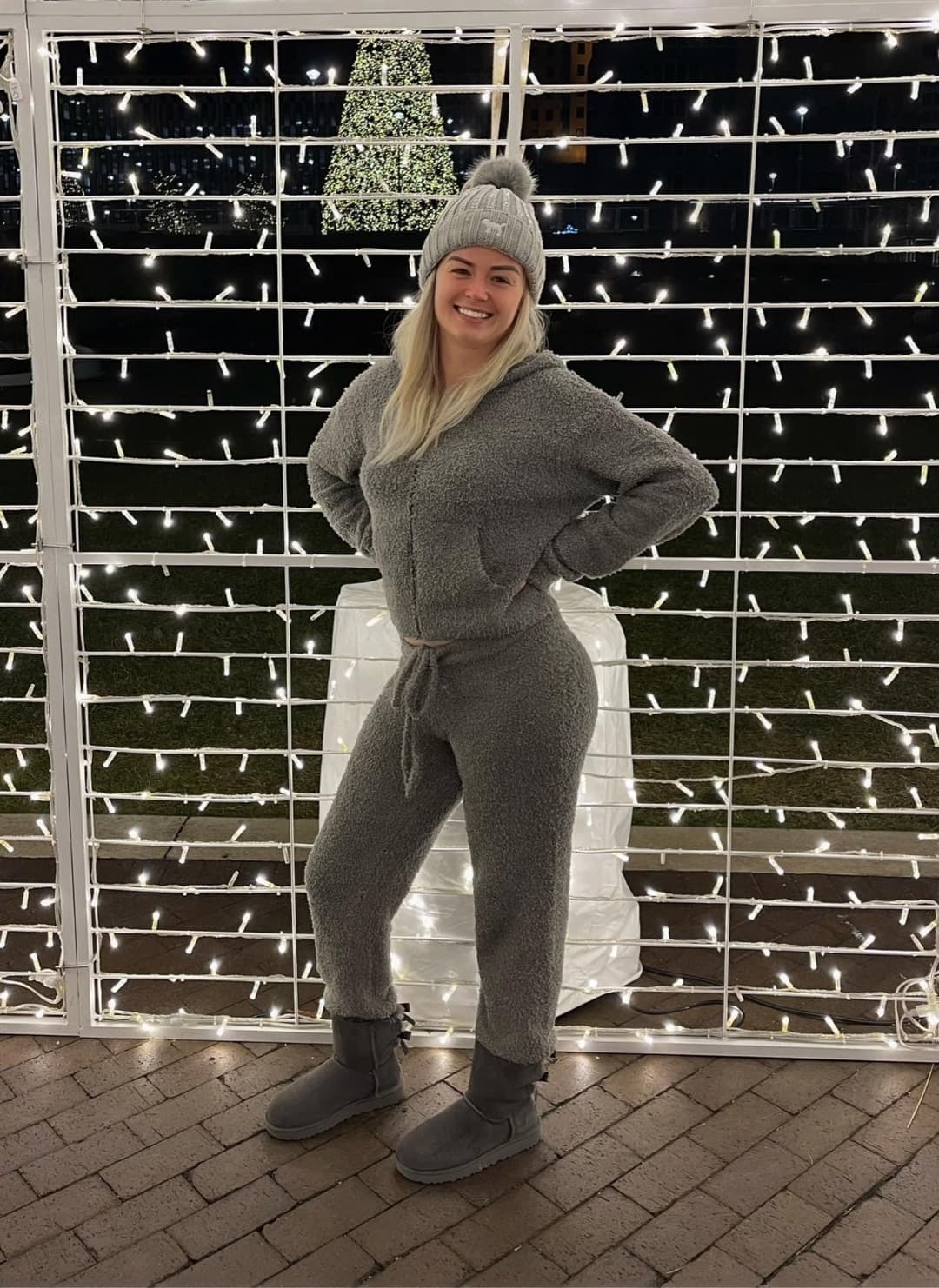 14 (Erika a snow bunny slut) Toledo, Ohio