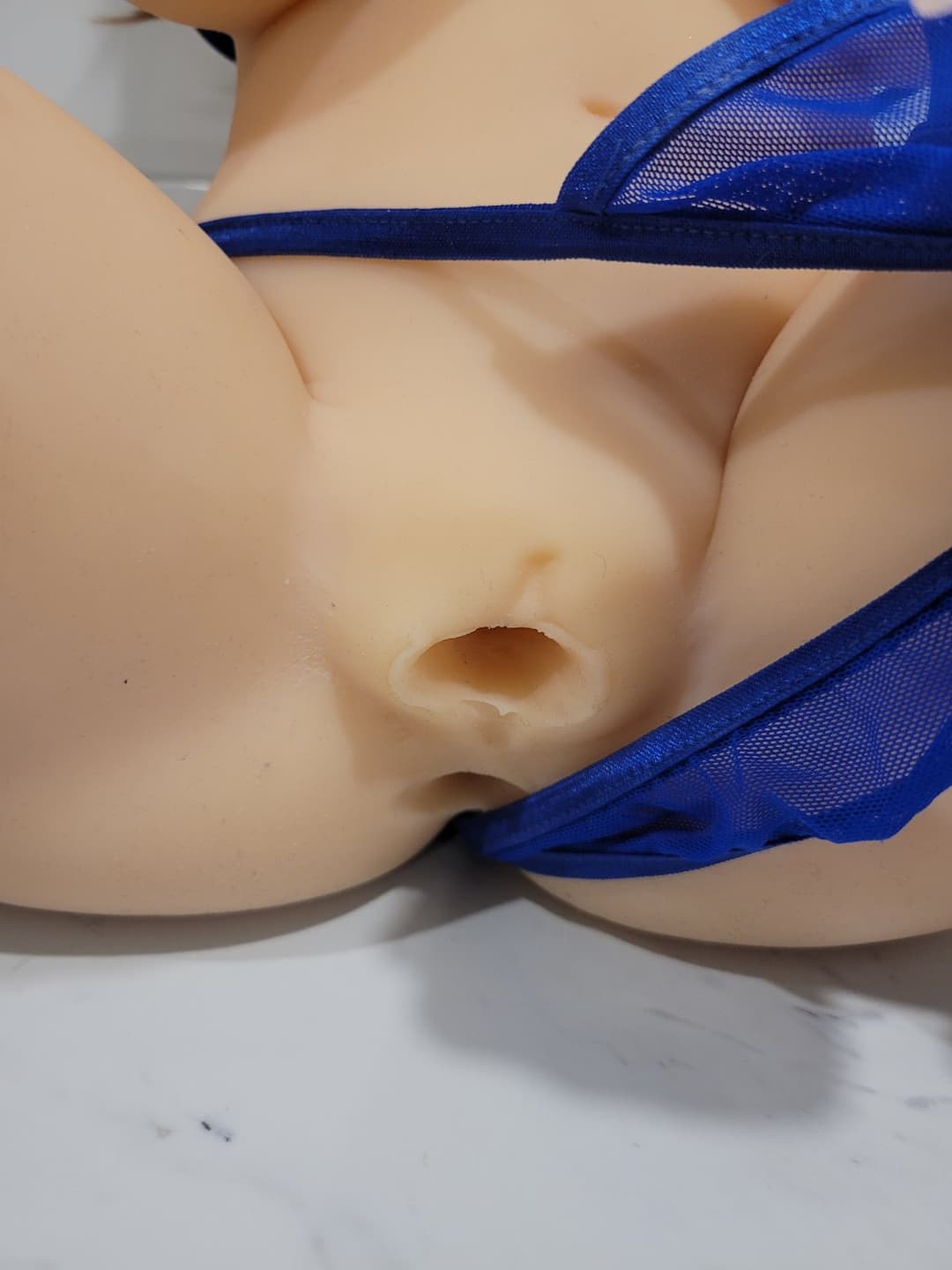 SLUTTY LINGERIE BABE IN KITCHEN