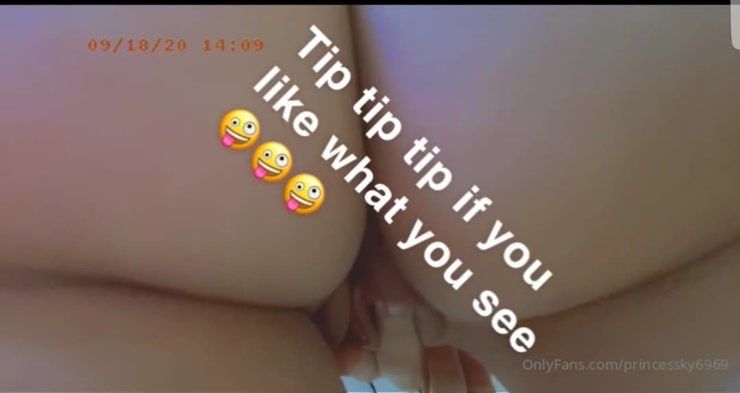 Click to view full size Slim Thick Slut Kyra Phat Pussy Nice Brown Areolas