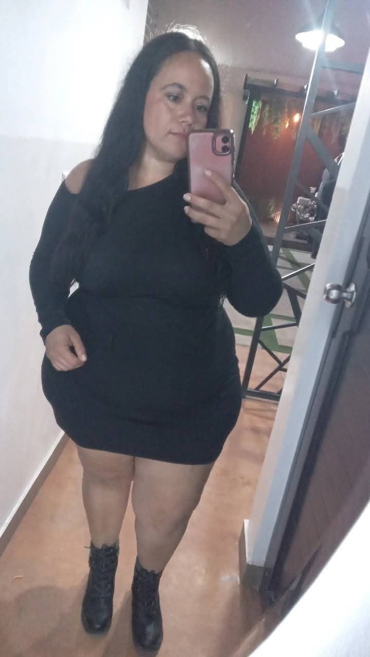 PEAR SHAPE THICK CURVY LATINA SSBBW BIG BOOTY ASS
