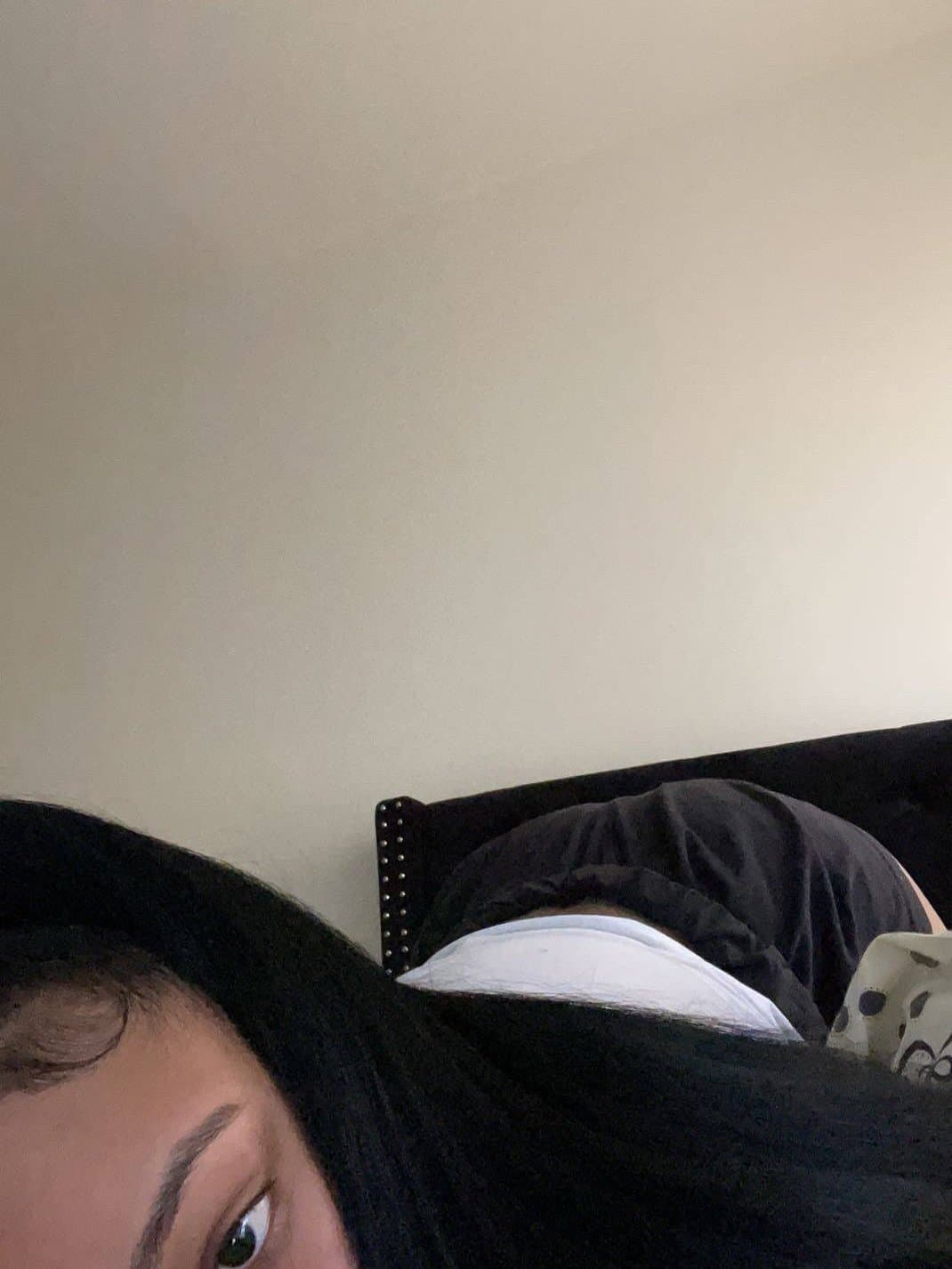 Click to view full size Step Sis Keep Sending Teasing Vids After Catching Me Fapping To Her BSF Gets Me Hard at School