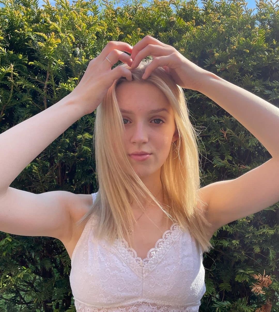 Vanessa 21yo Polish cocksucker living  in Germany