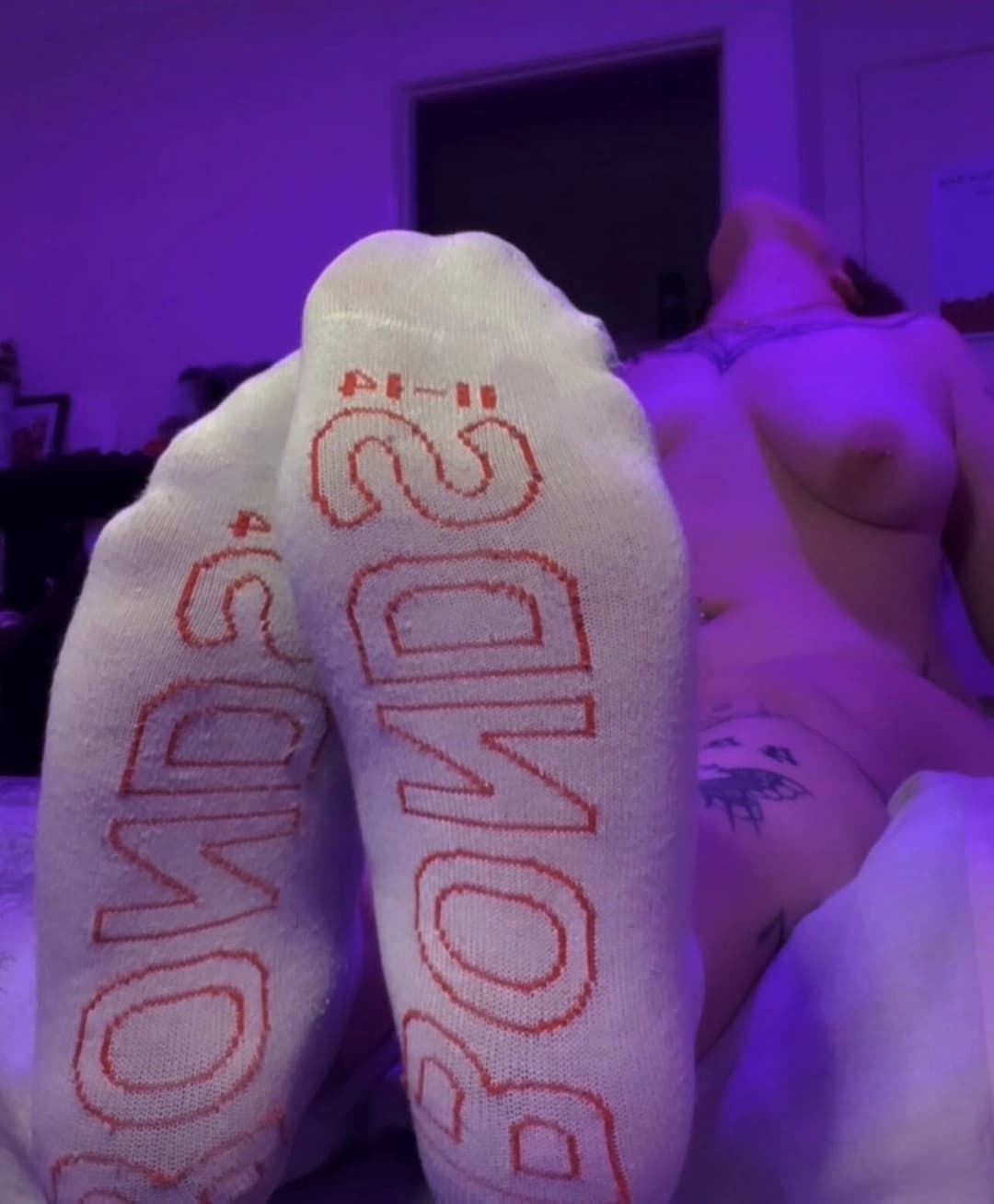 Aussie Sluts in bond socks (if you’ve got any pics of chicks in bonds socks dm me)