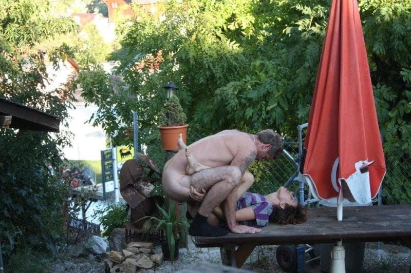 Slut Carina dogging outside, this men fuck me very well while others watching and masturbate